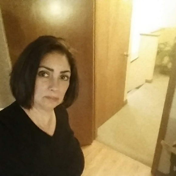 Meet your Posher, Linda - Picture 1 of 1